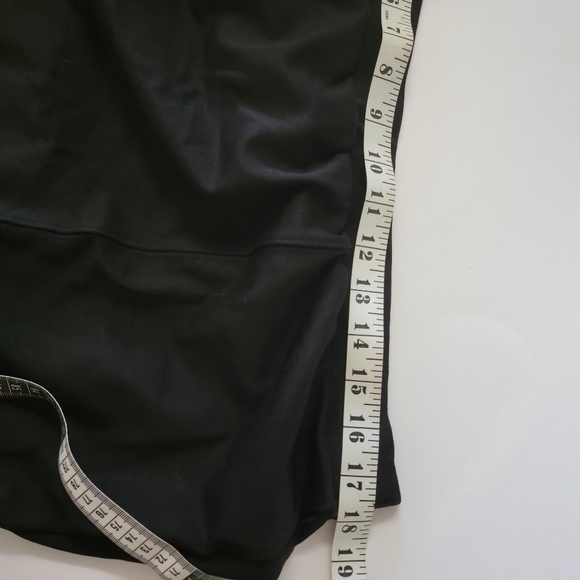 Black stretch Skirt 'NWOT' - 1X (although labelled as 0X) - Picture 10 of 10